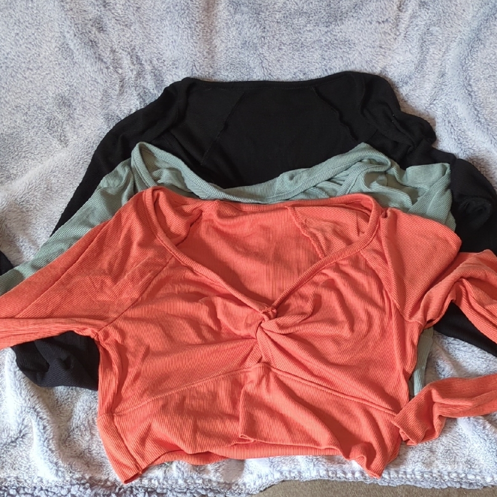 Women's Short Sleeve Twist Front Tees - Black, Mint, Coral